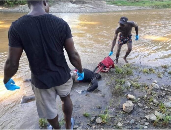 Hombre aogado en rio masacre