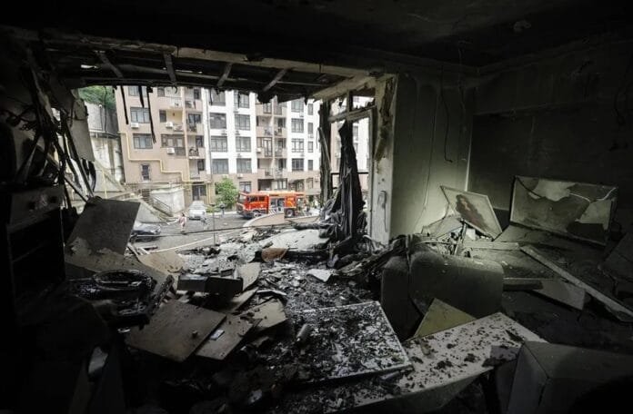 Ataque-ruso-a-Kiev-e1753959041933