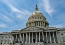 Senado de EE. UU. alcanza acuerdo para poner fin al cierre de gobierno más largo en la historia