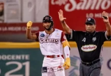 Johan Rojas es fuertemente abucheado tras sus críticas contra los árbitros de Lidom