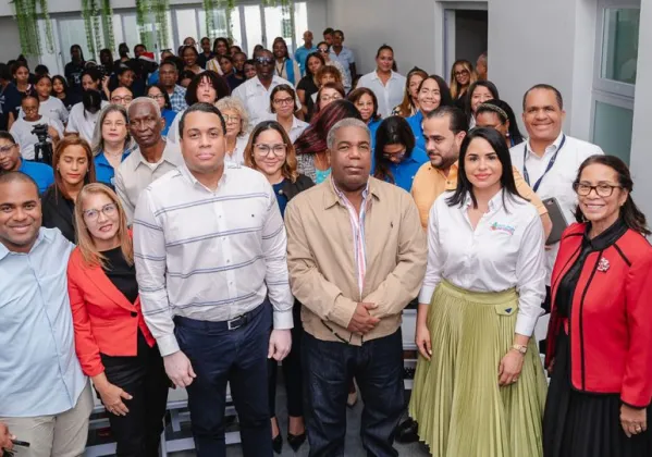 Gobierno-inaugura-Centro-Oportunidad-14-24-770x540-1