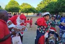 Colegio Simón Bolívar recibe la navidad con «gaviao» y pijamas navideñas en Dajabón