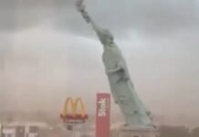 Se desploma una réplica gigante de la Estatua de la Libertad en Brasil