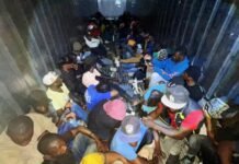 VIDEO: Camionero Ocultaba 52 Haitianos Indocumentados en un Furgón en Mao