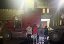 Ejército detiene a ciudadano dominicano que transportaba haitianos indocumentados ocultos en patana en Dajabón