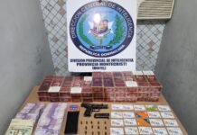 DINTEL y Policía Preventiva realizan allanamiento en Montecristi; apresan a un hombre y ocupan arma de fuego, dinero y otros objetos ilegales