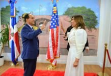 Consulado en Miami despidió a Geanilda Vásquez de su cargo y designa al vicecónsul Gilberto Minaya