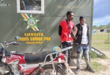 Ejército detiene a dos extranjeros indocumentados con presunta marihuana en Pedernales