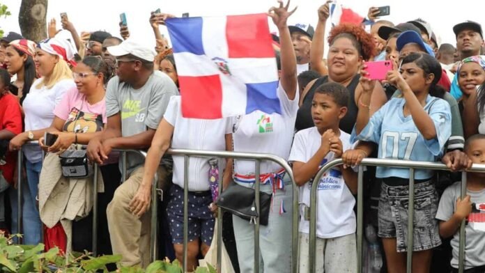 celebran-desfile-militar-por-los-182-anos-de-la-independencia-a4a15b25-focus-0-0-896-504