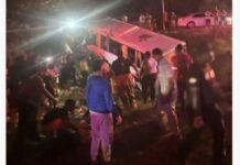 Fuerte accidente de autobús con turistas deja una fallecida y varios heridos en la curva del 10 de Cumayasa