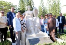 UASD Centro Mao devela escultura de la Madre Nutricia en acto encabezado por autoridades