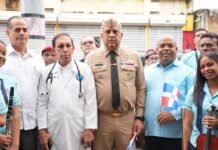 Director de Migración respalda acto patriótico realizado por la Clínica CruzJiminián en Cristo Rey para honrar valores patrios