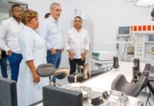 Luis Abinader inaugura el hospital en La Victoria con inversión de más de RD$75 millones de pesos